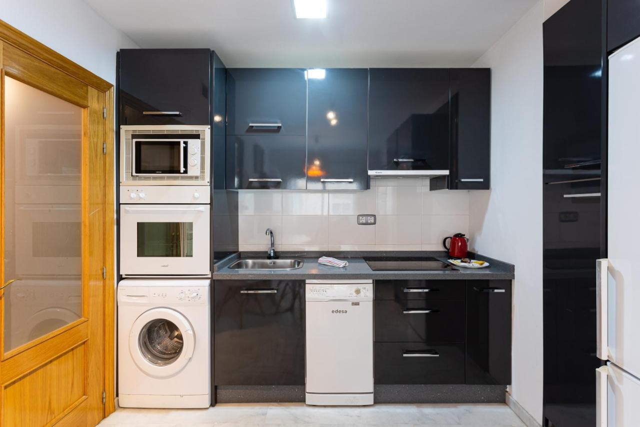 Holidays2Malaga Carrera Capuchinos Free Parking Aircon Downtown Exterior photo